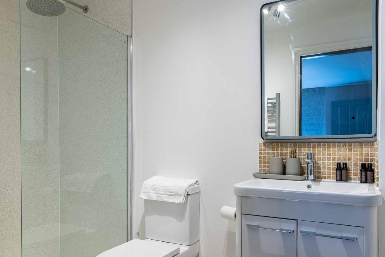 Modern, Relaxing 1 Bed Apartment Bath Kültér fotó
